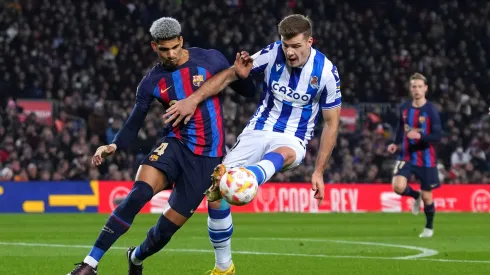 Barcelona celebra su título de La Liga ante Real Sociedad.