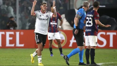 Carlos Palacios en el duelo de Colo Colo vs. Monagas de Venezuela.