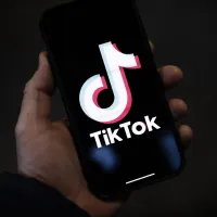 ¿Pasará en Chile? Estado de EE.UU. es el primero en prohibir TikTok