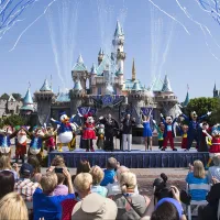 Esto cuesta ir a Disneyland desde Chile: Conoce todos los valores