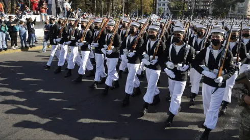 a qué hora y dónde ver los desfiles del domingo 21 de mayo