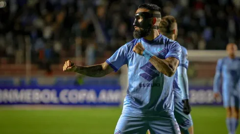 Ronnie Fernández celebró así el gol con el que hizo historia en la Libertadores con el Bolívar, que es líder en el Grupo de la Muerte.