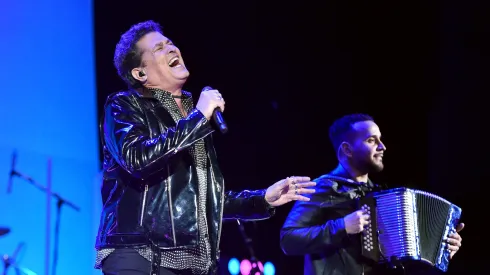 Cinco éxitos que no pueden faltar en el show de Carlos Vives.