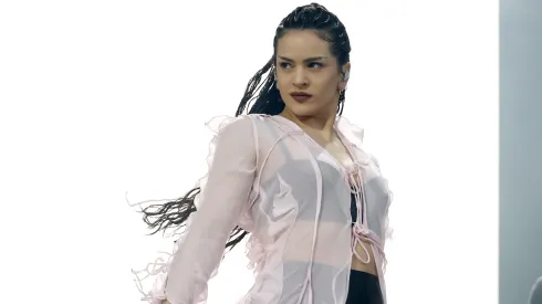 Rosalía le responde al cantante que publicó una foto falsa de ella