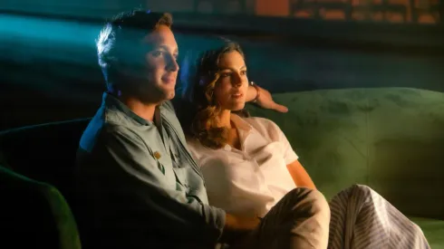 ¿Cuál es la película romántica que protagoniza Monica Barbaro?