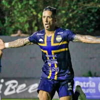 Lucas Barrios llega a su cuarto gol en Paraguay tras volver del retiro