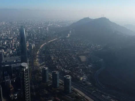 ¿Qué significa que haya Alerta Ambiental este lunes en Santiago?