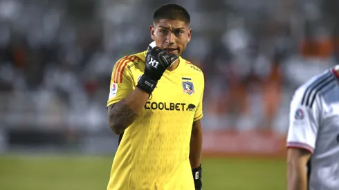 Brayan Cortés podrá volver a ser titular en Colo Colo, aunque por una expulsión de Fernando de Paul.