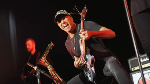 Tom Morello le tira flores al público chileno antes de volver a Chile