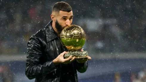 Karim Benzema tiene una propuesta para renovar su contrato en el Real Madrid, pero recibió una mega oferta desde Arabia Saudita.