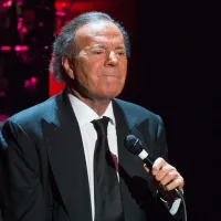 Julio Iglesias responde los rumores de su estado de salud