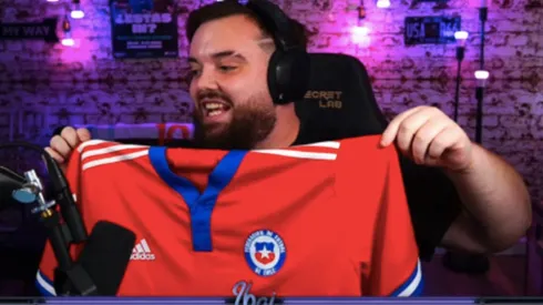 El español ha tenido varios gestos con la Roja, demostrando que no sólo sigue a la Argentina de su amigo Kun.