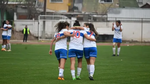 La UC agua la fiesta de la U se lleva el triunfo del Clásico Universitario Femenino