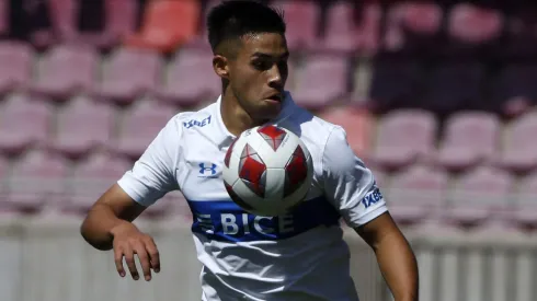 Alexander Aravena puede estar viviendo sus últimos días en Universidad Católica.