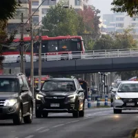 ¿Qué vehículos no podrán circular este miércoles 7 en Santiago?