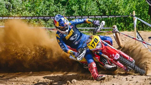 Benjamín Herrera sigue firme en el top ten del Campeonato del Mundo Enduro GP, que tuvo su última parada en Suecia.