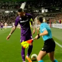 Hinchas de West Ham dejan sangrando a jugador de Fiorentina