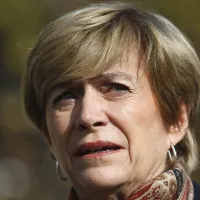 Matthei por violación de derechos humanos de Pinochet: \'Me duele\'