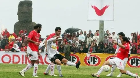 Colo Colo ante Isla de Pascua en 2009
