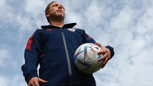 Luis Mena entregó su primera nómina como técnico de la Roja femenina.