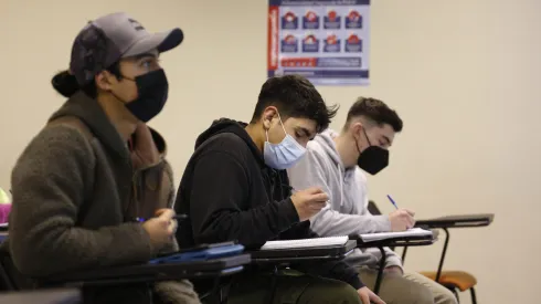 Revisa los beneficios que pueden recibir los estudiantes.