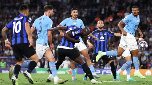 Romelu Lukaku se perdió un gol solo ante el arquero.