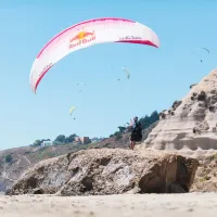 Bicho Carrera debutó en el torneo mundial de parapente acrobático