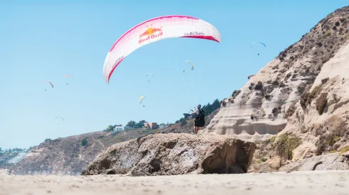 Víctor Bicho Carrera tuvo una destacada participación en la primera jornada del Campeonato Mundial de Parapente Acrobático Acro World Tour.