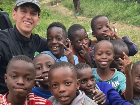 El lindo gesto de Igor Lichnovsky con los niños en África