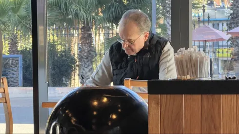 Bielsa prepara los detalles para su debut en Uruguay