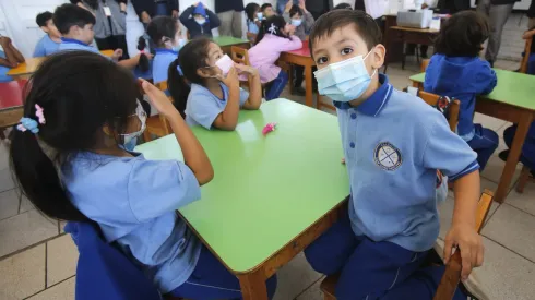 Con el objetivo de evitar más contagios, Minsal informó la obligatoriedad de la mascarilla en colegios para mayores de 5 años.
