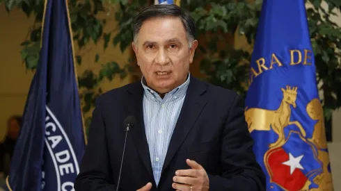 El diputado Miguel Mellado ofrece un punto de prensa en la Camara de Diputados.