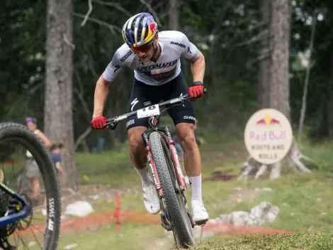 Martín Vidaurre corre en la Copa del Mundo UCI XCO en Austria