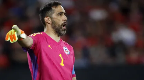 Claudio Bravo jugó ante Paraguay en la Roja del Toto Berizzo. Pero pidió no ser considerado para la fecha FIFA triple de junio.