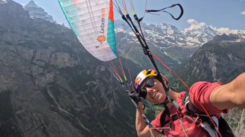 Víctor Bicho Carrera recibió un importante apoyo en su carrera por el parapente.