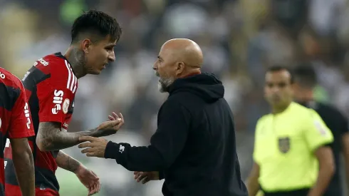 Diego Rivarola y Cristián Caamaño no analizaron de buena manera los minutos que Jorge Sampaoli le dio a Erick Pulgar en el Flamengo post fecha FIFA con la Roja.