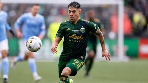 Felipe Mora vuelve a las canchas después de varios meses sin jugar por una lesión.