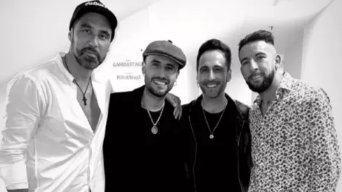 Claudio Bravo y Mauricio Isla estuvieron en el concierto de Los Vásquez en Chile.