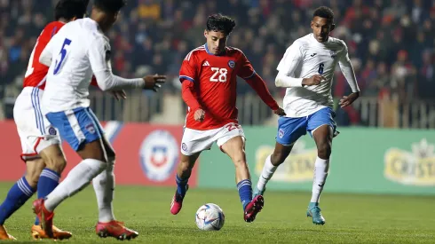 Javier Altamirano pudo jugar sólo el partido con Cuba y luego se lesionó. Huachipato acusó a la selección chilena de no cuidarlo bien y le respondieron con todo.