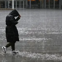 ¿Volverá a llover en Santiago? Revisa el pronóstico del tiempo