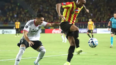 Colo Colo enfrenta a Deportivo Pereira obligado a ganar. Ramiro González es la gran duda en la formación.