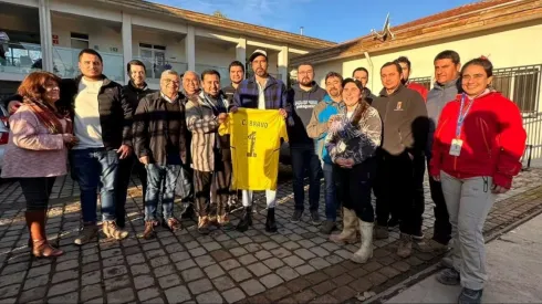 El legendario capitán de la Roja visitó la comuna de Placilla en medio de sus vacaciones.
