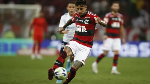Erick Pulgar tuvo otra gran actuación en el Flamengo.