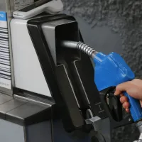 ¿Subió o bajó la bencina? Este es el valor de la gasolina en Chile