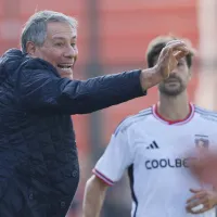 Holan saca la voz en inglés para exigir otro refuerzo