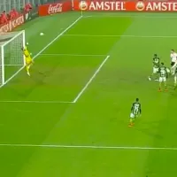 ¡Tapadón! De Paul salva a Colo Colo con atajada monumental