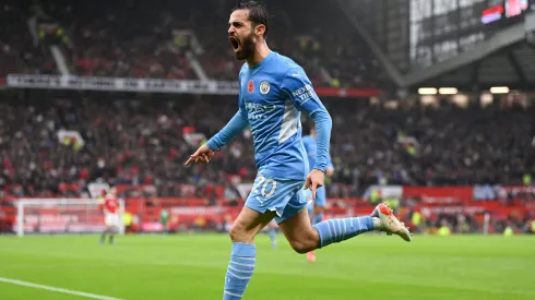 Barcelona buscará reforzar su mediocampo con otro campeón de Champions League, Bernardo Silva.