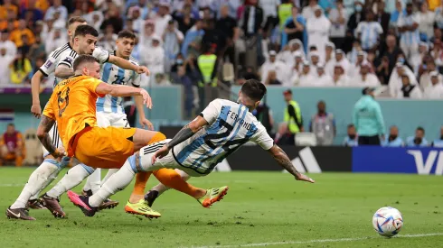 Wout Weghorst será compañero de Lawrence Vigouroux en la Premier League.