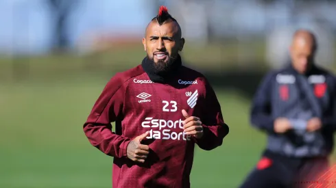 Arturo Vidal citado para el partido de Athletico Paranaense y Bahía válido por la fecha 15 del Brasileirao.