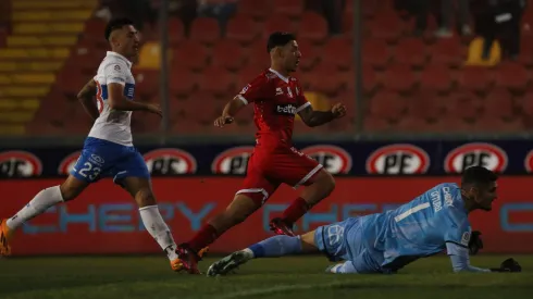 César Pérez le anotó un gol a Dituro en la rueda pasada